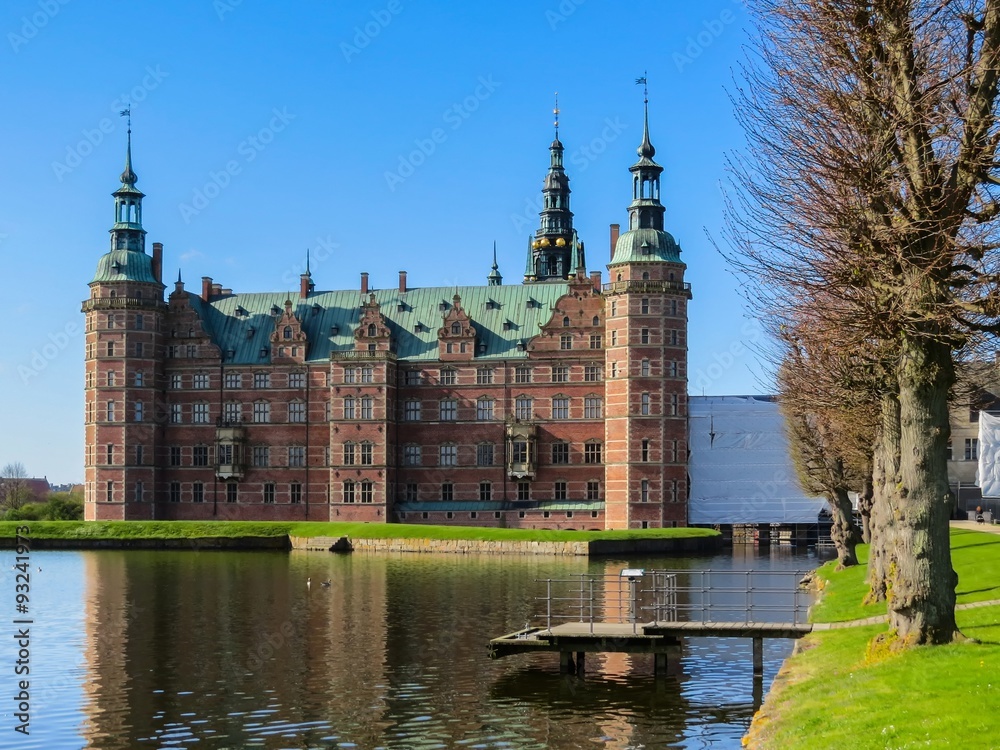 Fototapeta premium Palace Frederiksborg Slot, palace in Hillerod, Denmark
