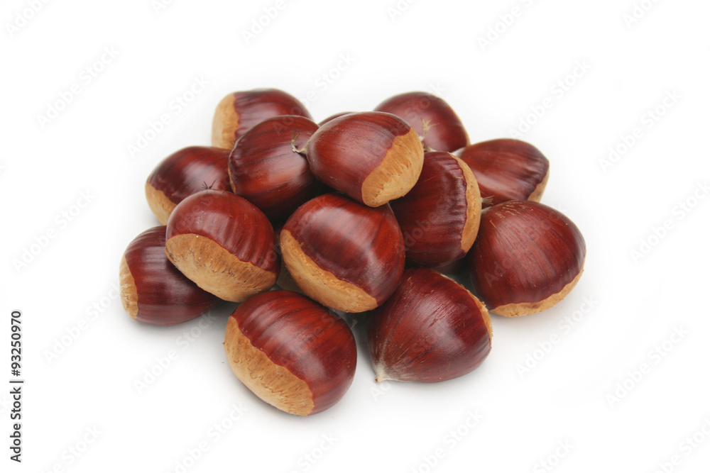 castagne su sfondo bianco Stock Photo | Adobe Stock