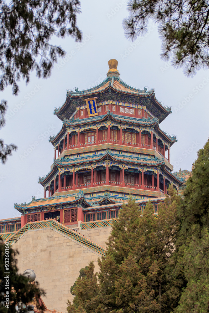 Turm des buddhistischen Weihrauchs im Sommerpalast Turm des buddhistischen Weihrauchs im Sommerpalast
