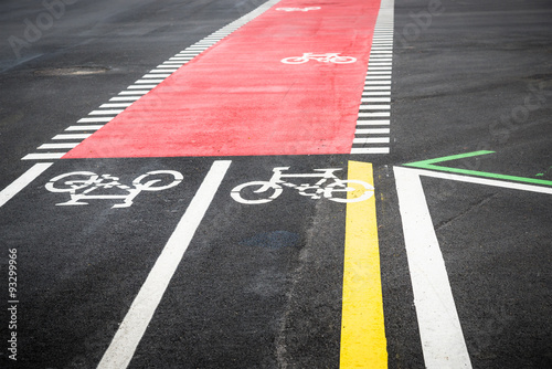 bicycle lane simbol © andreusK