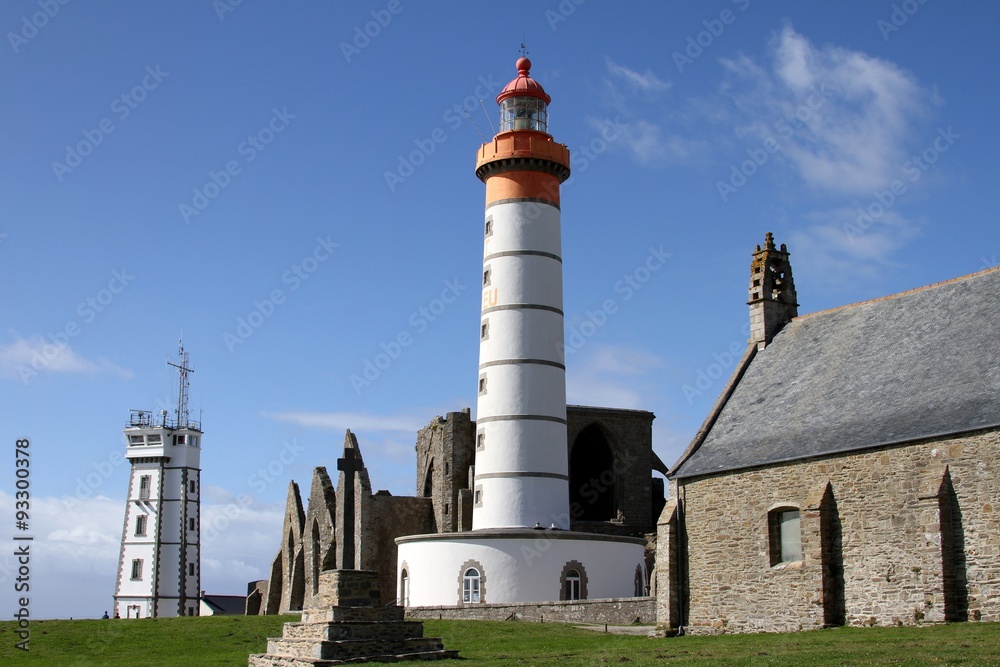 Le phare de la pointe Saint-Mathieu, les ruines de l'abbaye Saint-mathieu,Plougonvelin,bretagne