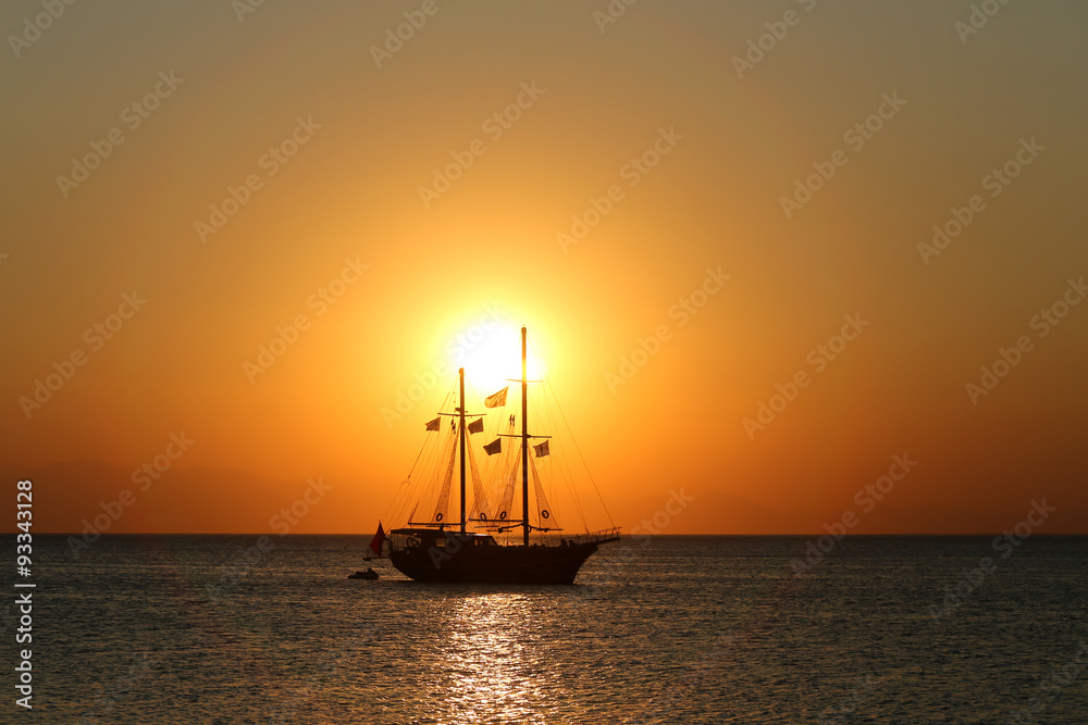 Fototapeta premium sunset at sea