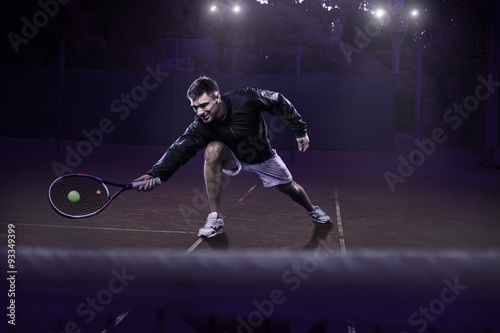 Lawn tennis action © 27mistral