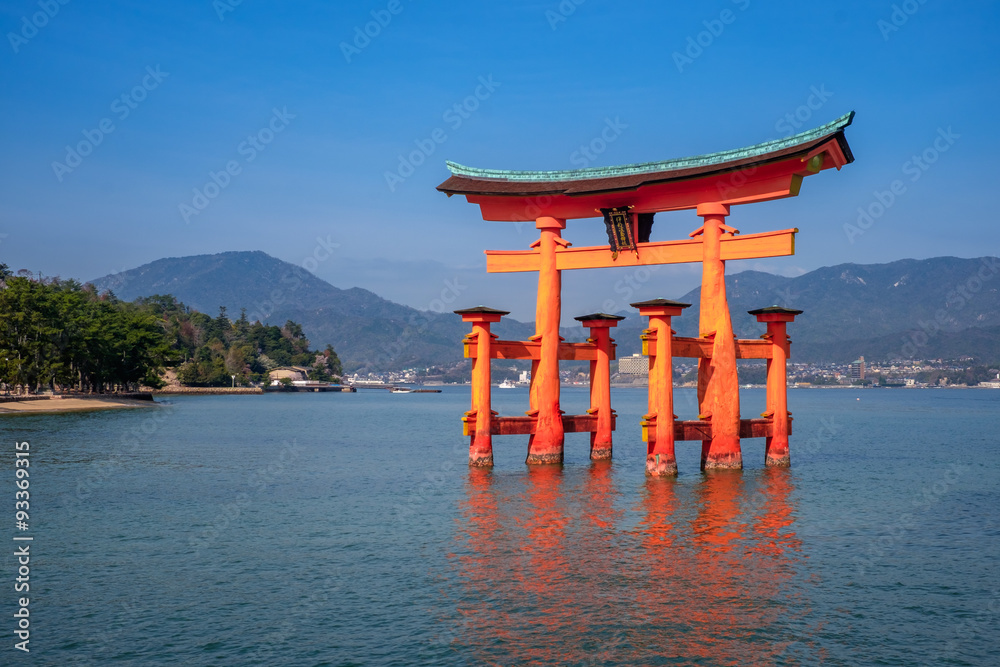 Fototapeta premium Itsukushima Shrine