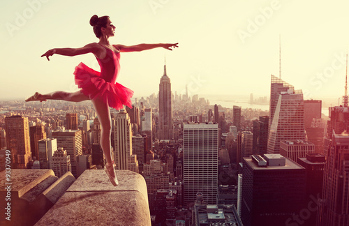 Photo Ballet Dancer in front of New York Skyline