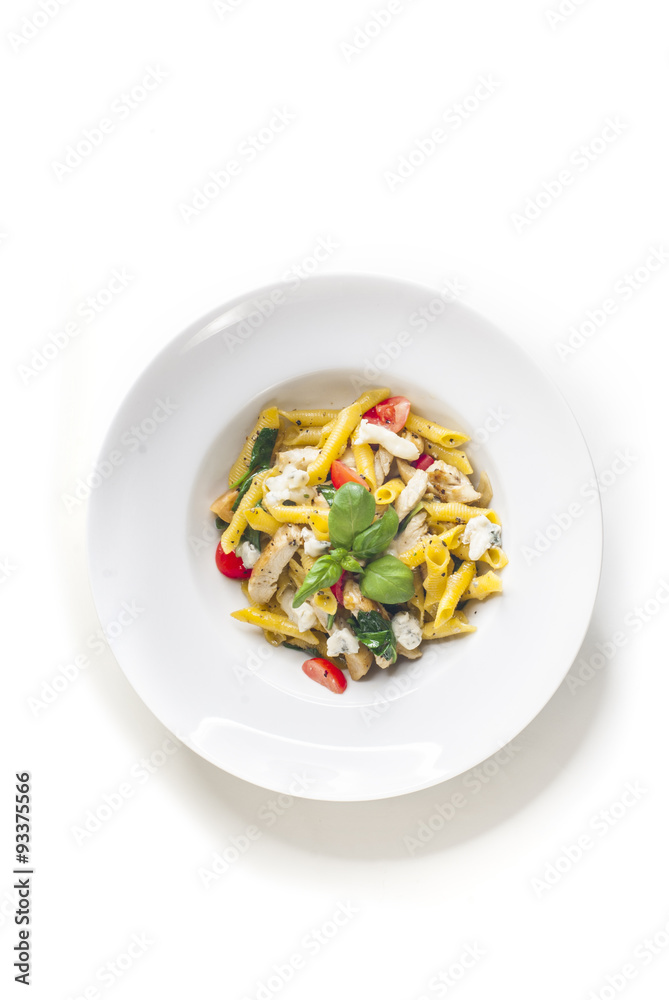 Pasta with grilled chicken, gorgonzola cheese and tomato