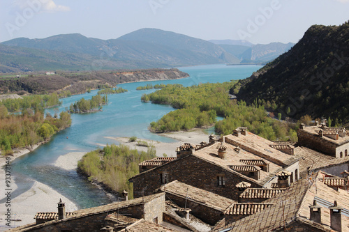 Vistas del Embalse de Mediano desde Aínsa (Huesca) 