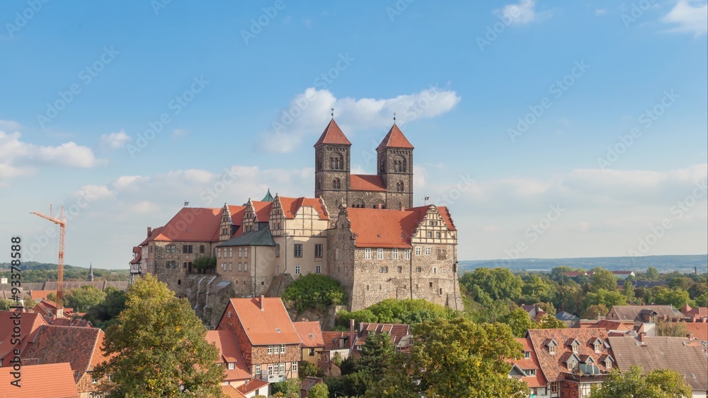Time-lapse video of castle and church in Quedlinburg, Germany
Time-lapse video of castle and church in Quedlinburg, Germany
