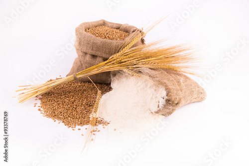 Пшеница с колосьями