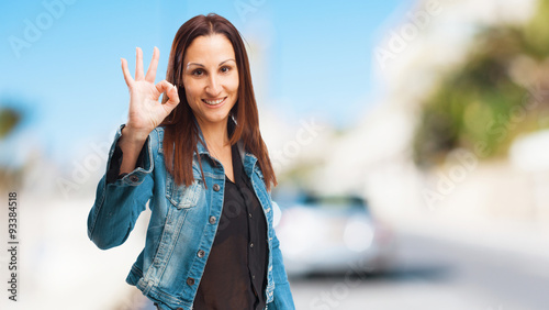 Tablou pe pânză woman allright gesture