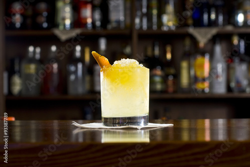 Obraz na płótnie cocktail w salonie