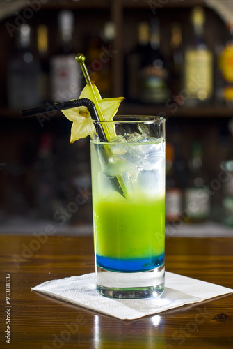 Obraz na płótnie cocktail w salonie