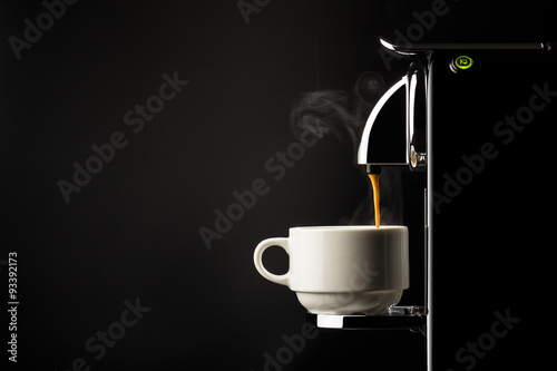 Slika na platnu Preparing a cup of espresso coffee