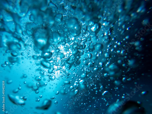 Many bubbles in the sea