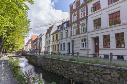 Kanal mit Natursteinwand © Bernd Kröger