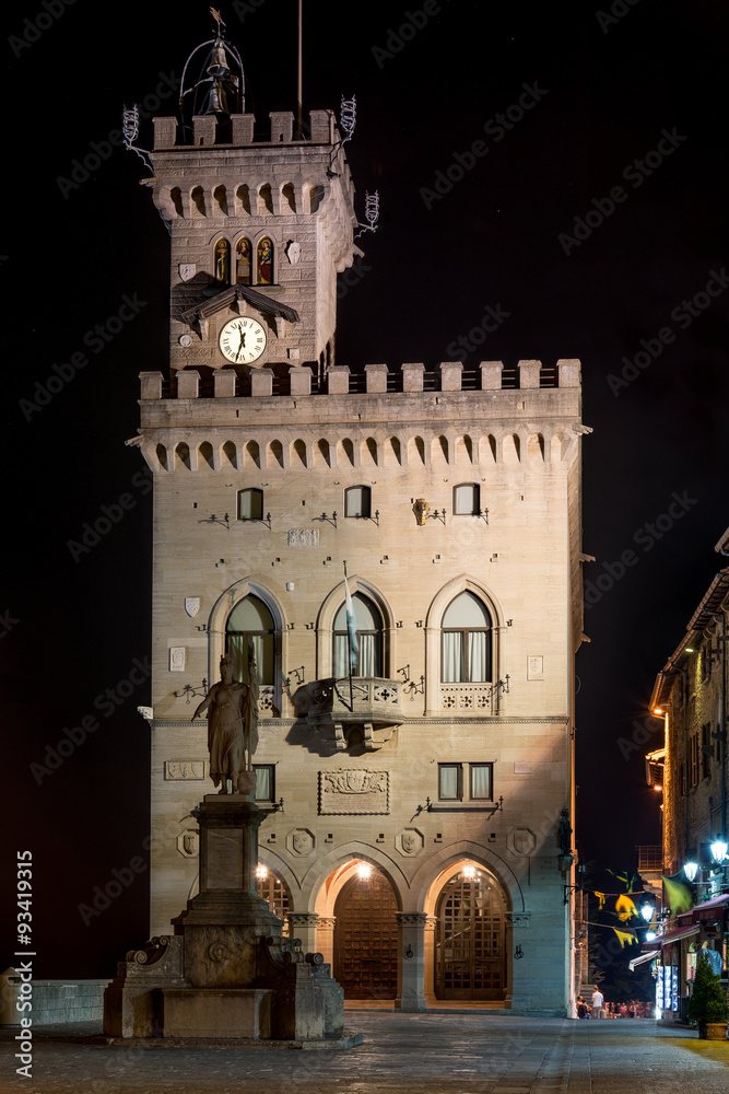 Φωτογραφία Palazzo Pubblico, Public Palace, is the town hall of the City of San Marino, it