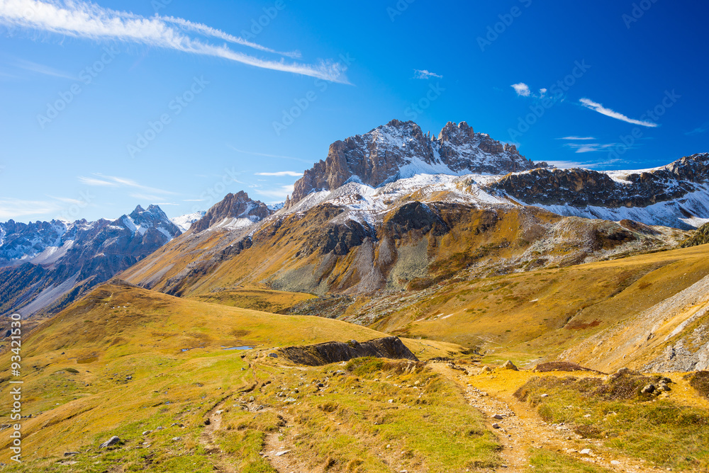 Fototapeta premium The colors of autumn in the Alps