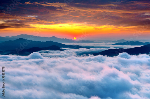 Seoraksan mountains is covered by morning fog and sunrise in Seo © tawatchai1990