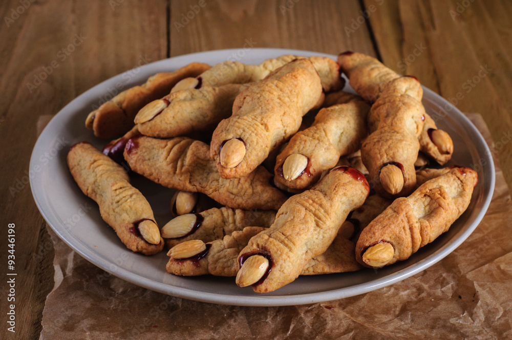 Fototapeta premium Halloween witch finger cookies