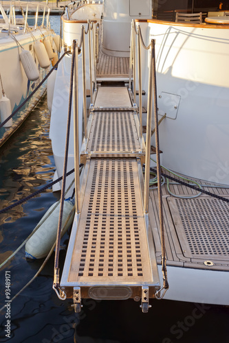 Yacht extended telescopic gangway