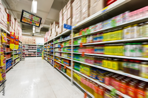 supermarket aisle, Motion Blur background。