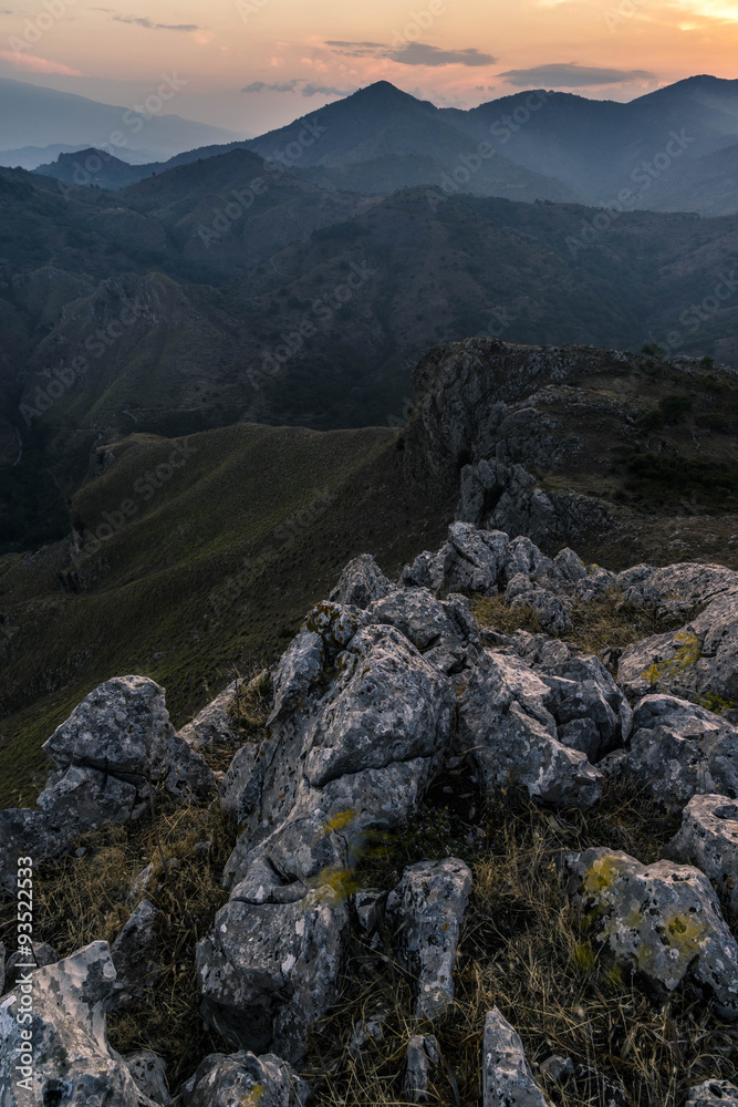 Obraz premium Through the mountains