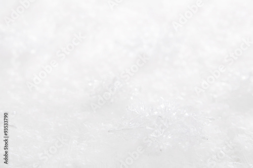 Winterlicher weißer und weihnachtlicher Hintergrund mit Schnee photo