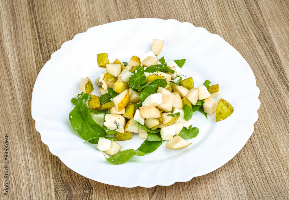 Pear and cheese salad Pear and cheese salad