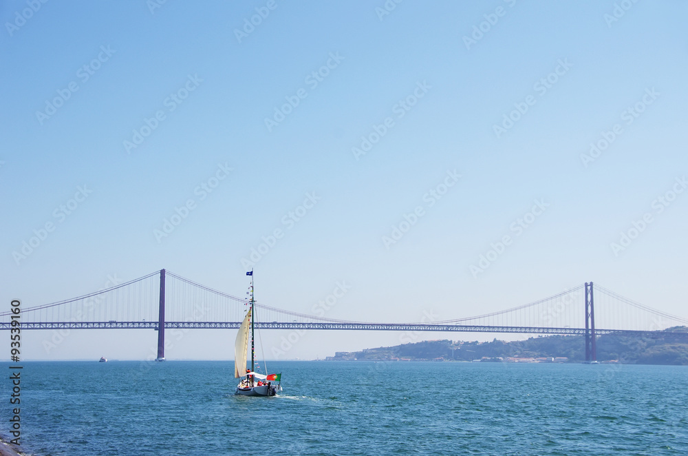 Fototapeta premium boat cruising on the river Tejo near Lisbon Portugal