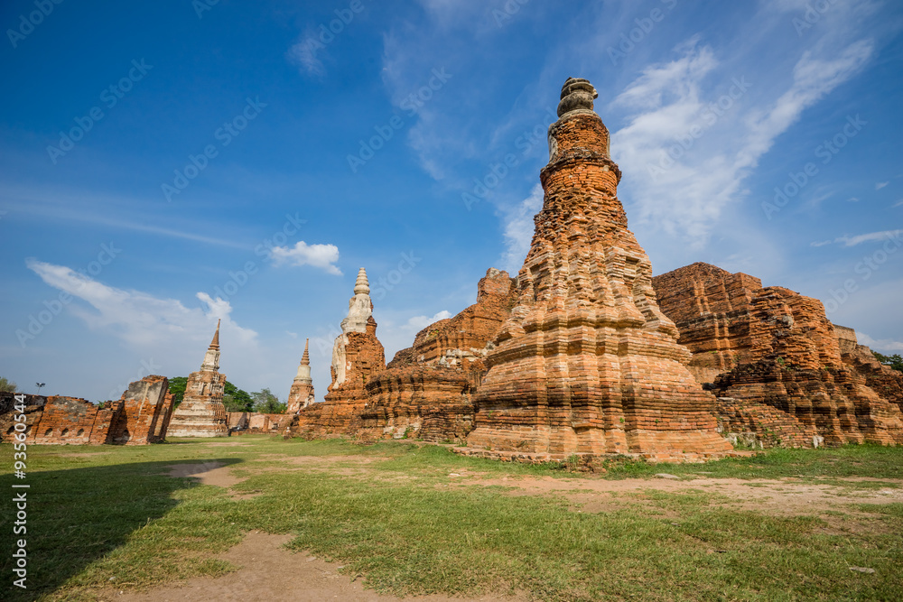 Old Temple wat Chaiwatthanaram of Ayutthaya Province( Ayutthaya
