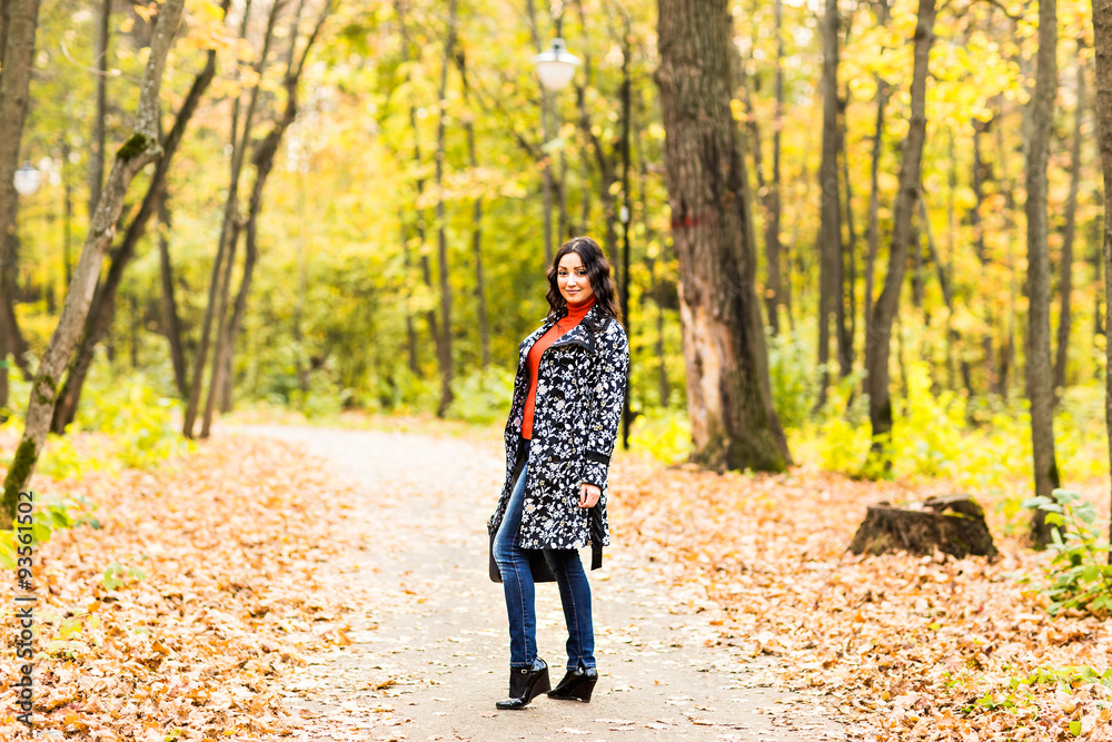 Beautiful woman in autumn park Beautiful woman in autumn park