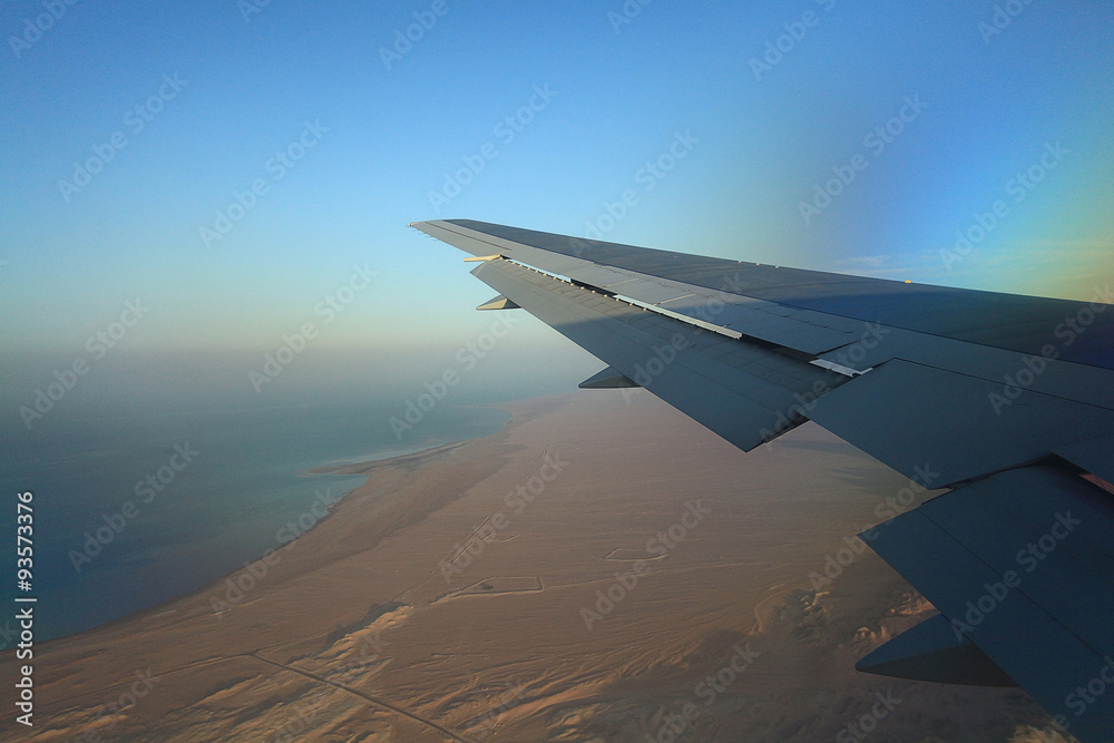 Obraz premium view from the airplane desert mountains