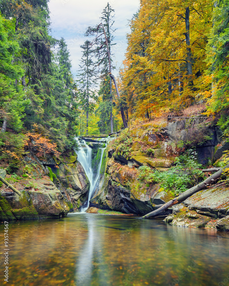 Fototapeta premium Szklarki waterfall in Poland 