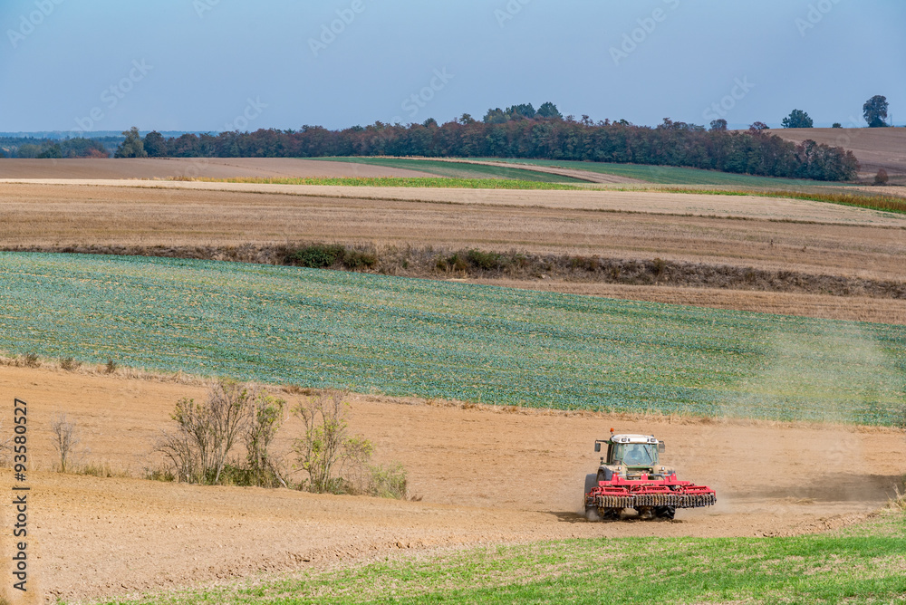 Obraz premium Autumn field works