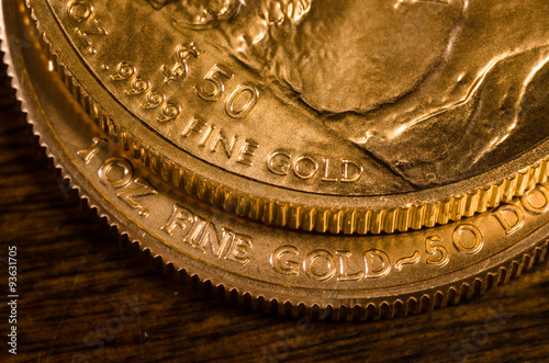 Fényképezés .9999 Fine Gold (words) on Gold Buffalo & Gold Eagle Coins