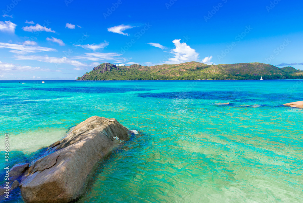 Fototapeta premium Beautiful beach, Island Praslin - Seychelles