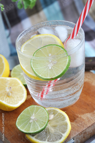 close up lemon in cool drink