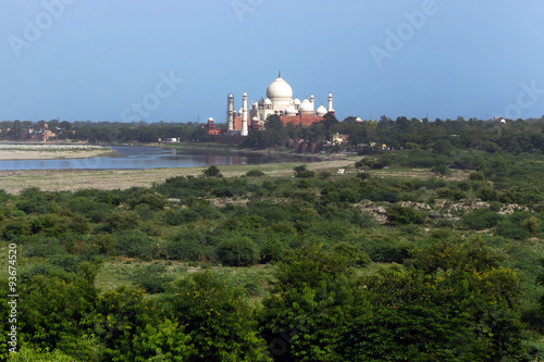 vue du Taj Mahal depuis le Fort Rouge