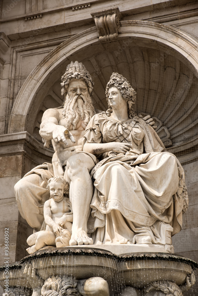 Fototapeta premium Fountain in the Hofburg in Vienna