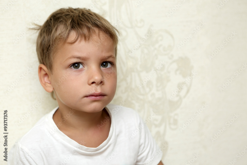 Fototapeta premium Pensive boy