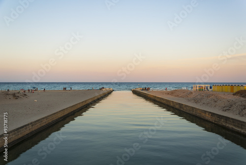 Lake Alimini that ends in the sea © refleXtions