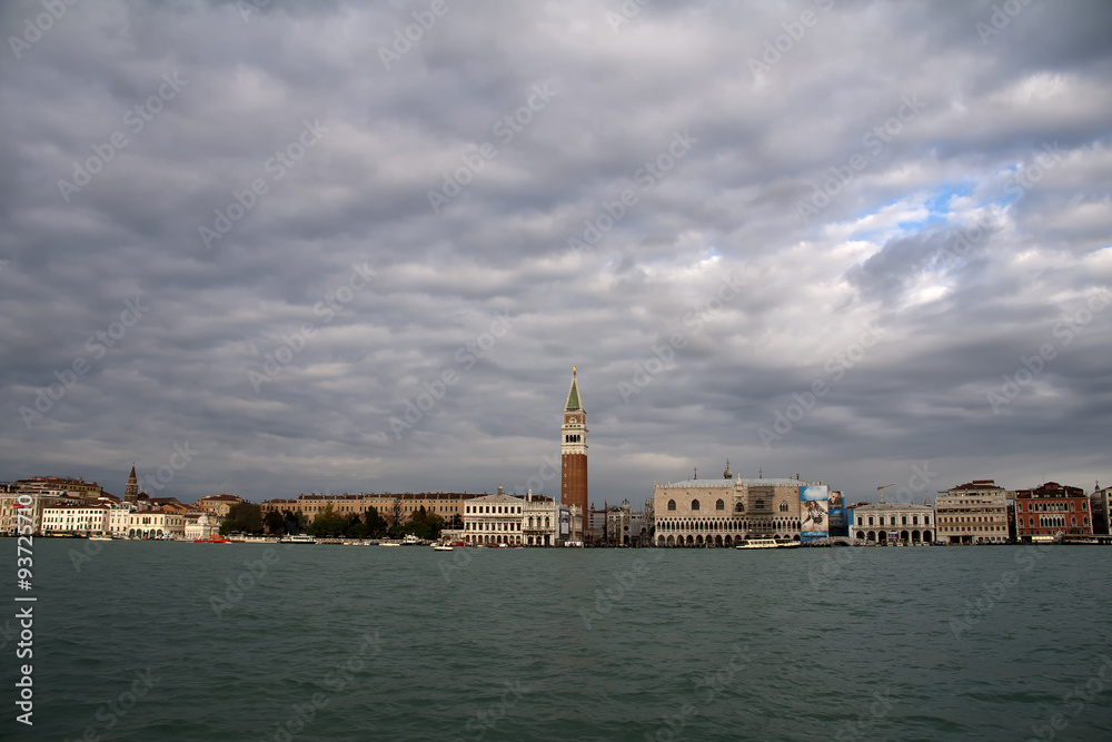 Vistas de la ciudad monumental de Venecia, Italia