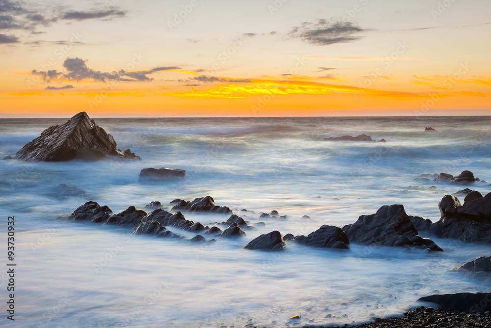 Obraz premium Sunset at Sandymouth Beach Cornwall