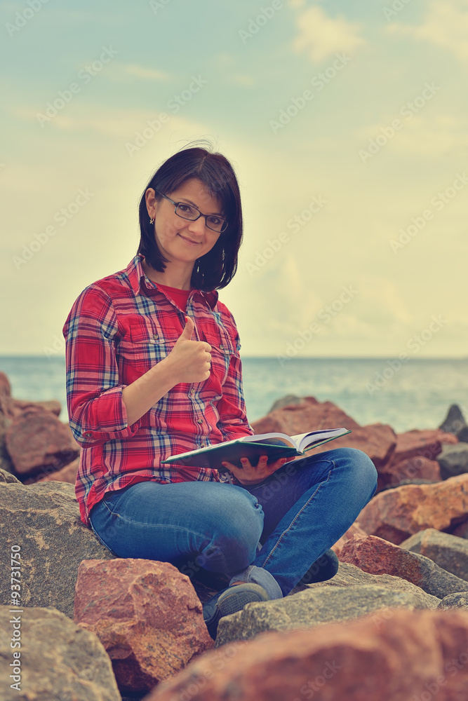 hipster girl showing thumb up