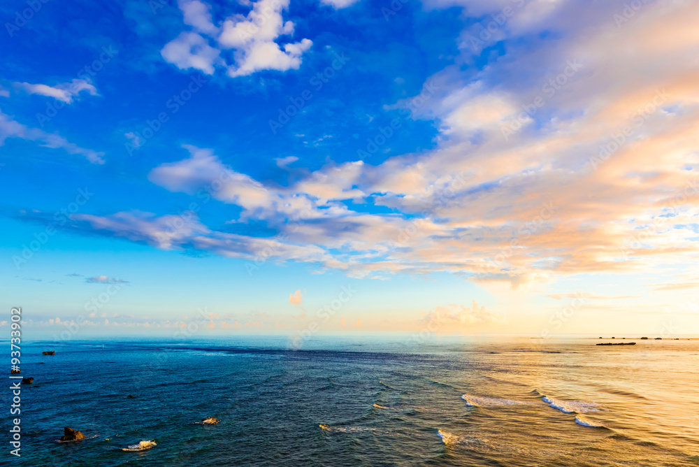 Obraz premium Sunrise, sea, landscape. Okinawa, Japan, Asia.