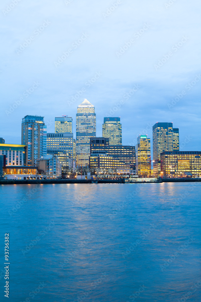 Fototapeta premium Windows of Skyscraper Business Office, Corporate building in London