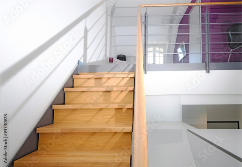 Treppe in Maisonettewohnung photo