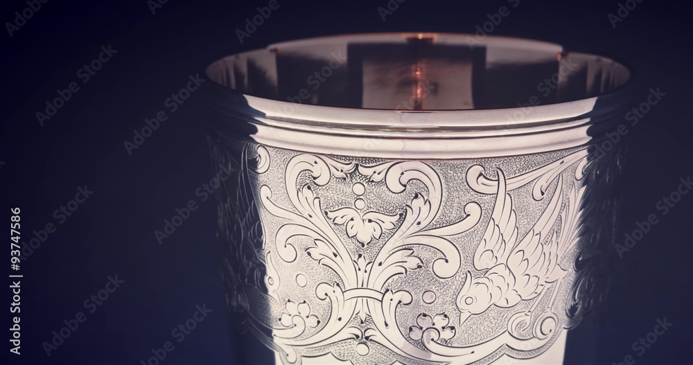 Timbale en argent timelapse objet