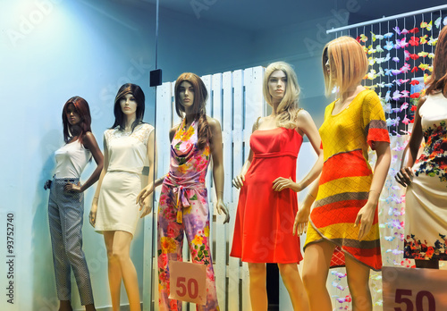 Storefront with women-mannequins