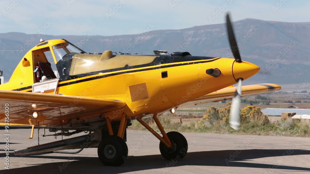 Aircraft powerful crop duster engine prop turning cockpit HD 3481 Aircraft powerful crop duster engine prop turning cockpit HD 3481